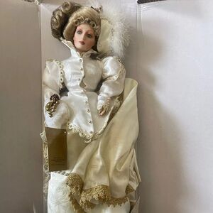 NEW IN BOX-Franklin Mint Kristina